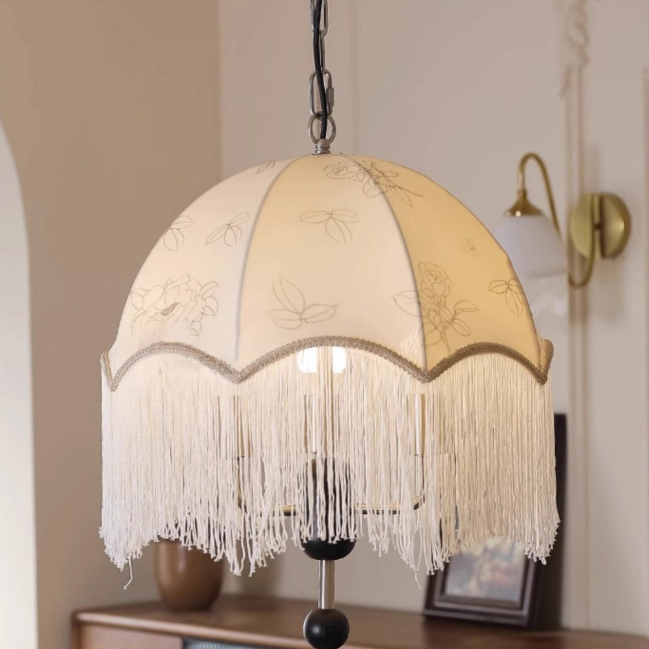 Traditionelle französische runde Quaste Eisen Holz Stoff 3-Licht Pendelleuchte für Wohnzimmer 
