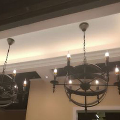 Lustre en fer traditionnel colonial rond à boules avec candélabres 6/8 lumières pour salon 