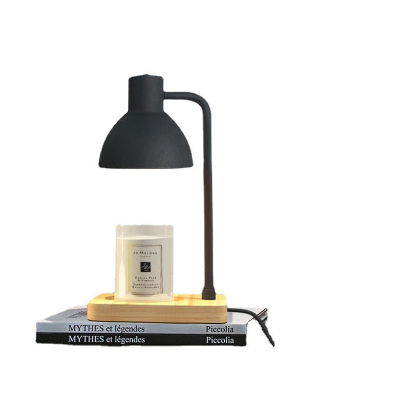 Lampe de table à une lumière avec abat-jour en dôme scandinave contemporain et base carrée en bois, effet cire fondue, pour chambre 