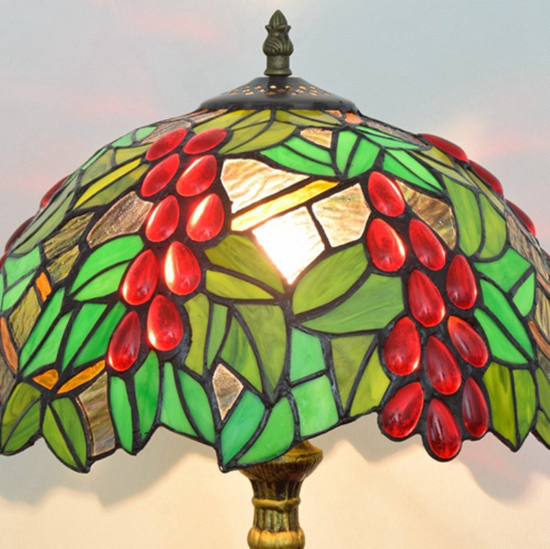 Traditionelle Tiffany Dome Flower Aluminium Glas 1-Licht Tischlampe für Schlafzimmer 