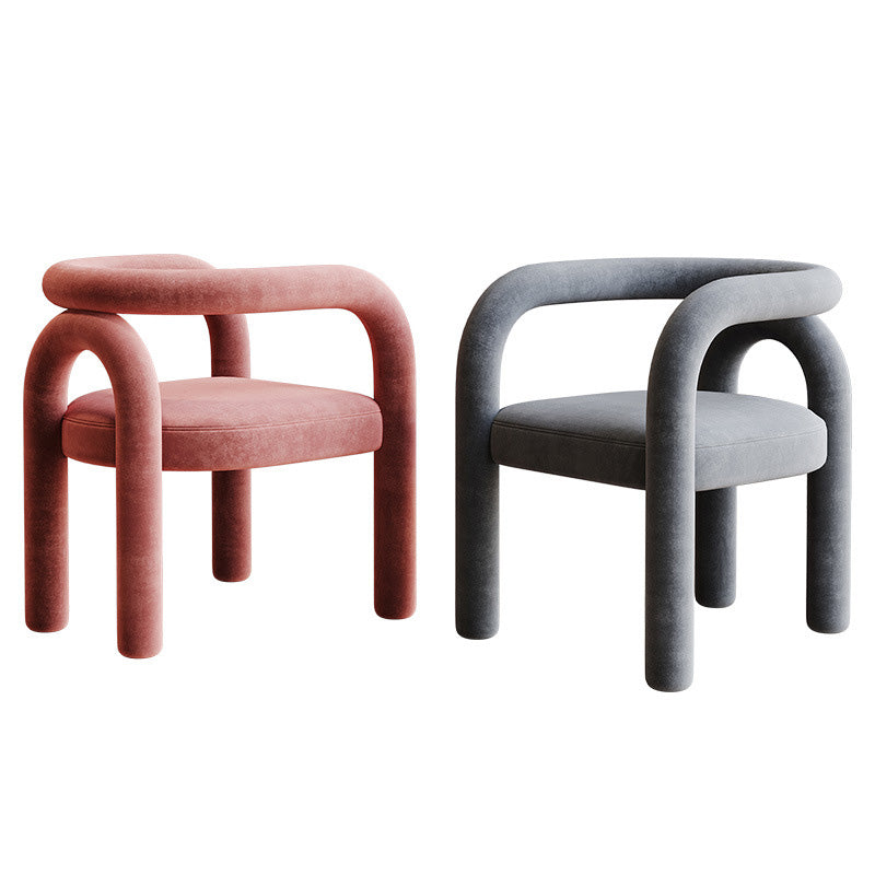 Chaise contemporaine en velours scandinave incurvé avec dossier en acier au carbone pour salon 