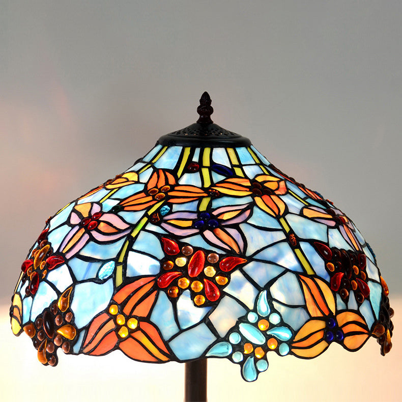 Lámpara de pie de 2 luces con decoración tradicional de mariposa Tiffany de vidrio teñido para estudio 