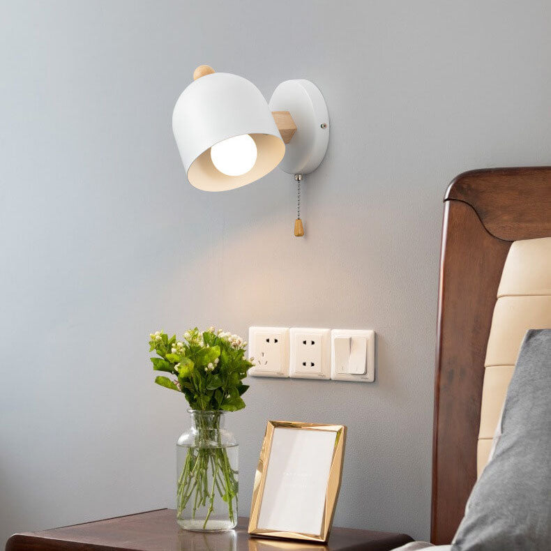 Applique murale 1 lumière avec abat-jour en dôme simple nordique et cordon de tirage en bois 