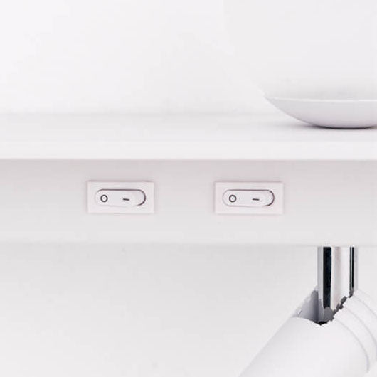 Moderne Schwarz-Weiß-Einzelfarbe mit USB-Anschluss Eisen-LED-Strahler Wandleuchte 
