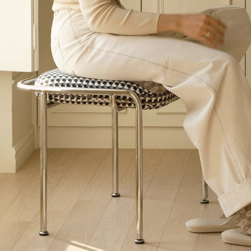 Tabouret de coiffeuse carré contemporain scandinave en coton et lin avec cadre en acier inoxydable sans dossier pour chambre 