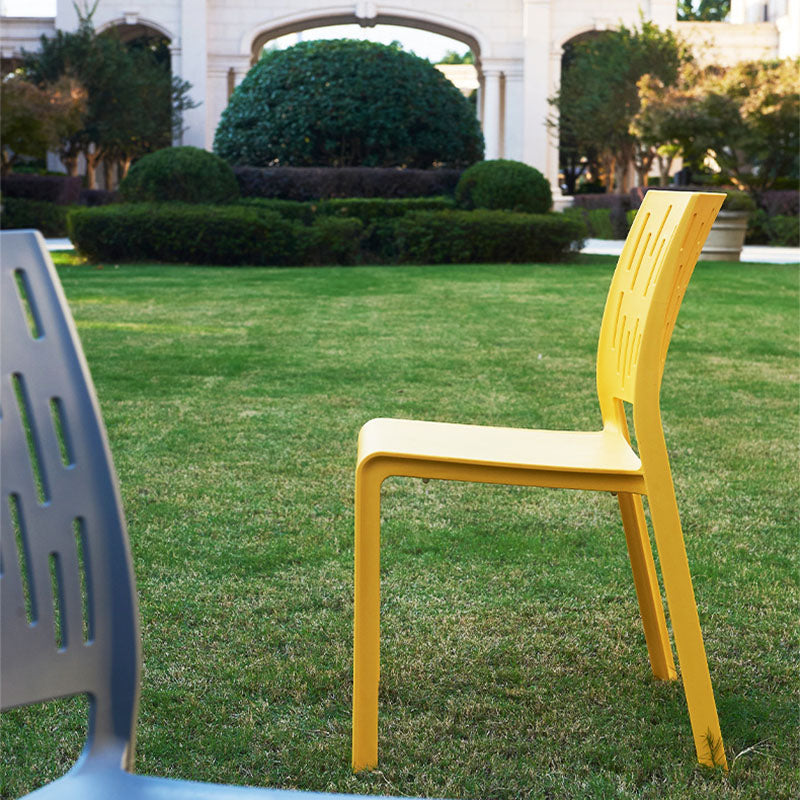 Silla Cuadrada de Plástico Minimalista Moderna con Cuatro Patas y Respaldo para Patio Exterior 