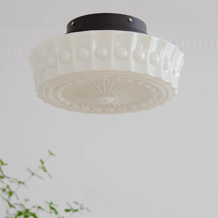 Plafonnier semi-encastré à 3 lumières avec abat-jour en cylindre de verre et fer, simplicité contemporaine pour le salon 