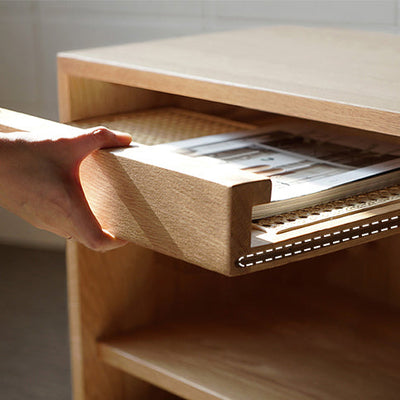 Zeitgenössischer nordischer rechteckiger Holz-Rattan-Beistelltisch mit 1 Schublade für das Wohnzimmer 