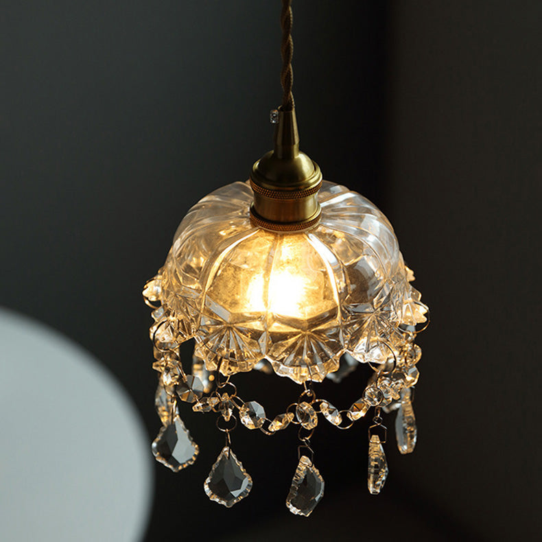 Luminaire suspendu contemporain nordique rond en laiton sculpté avec verre et cristal à 1 lumière pour salon 