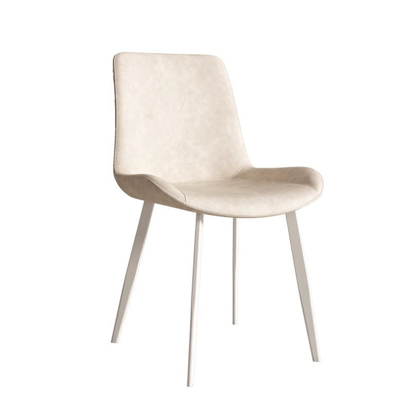 Chaise de salle à manger contemporaine en cuir scandinave en acier au carbone avec dossier carré incurvé en éponge pour salle à manger 