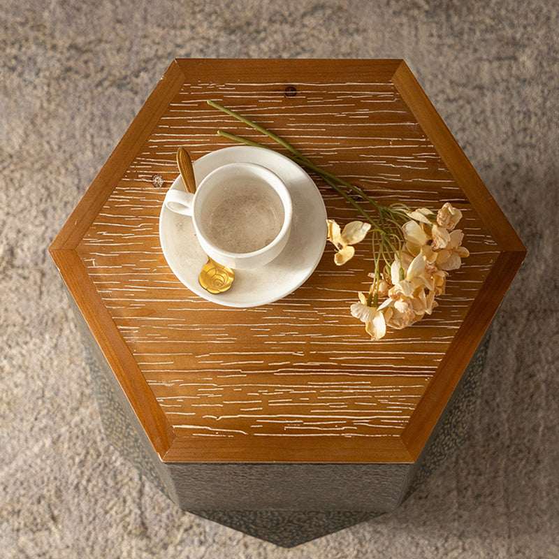 Mesa de café geométrica de hierro y madera de pino con diseño retro contemporáneo de 1 estante para sala de estar 