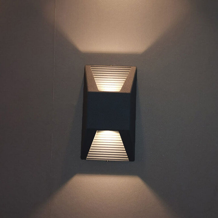 Apliques de pared LED impermeables con focos de geometría moderna para exteriores 