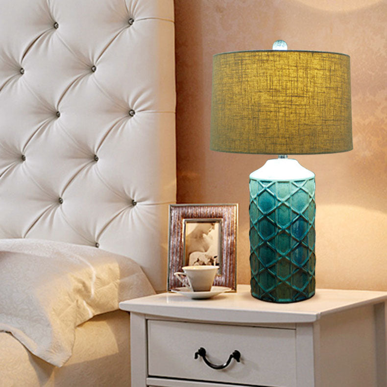 Lampe de Table en Céramique à Rayures Cylindriques Vintage Traditionnelle avec Base en Tissu et 1 Lumière pour Chambre 