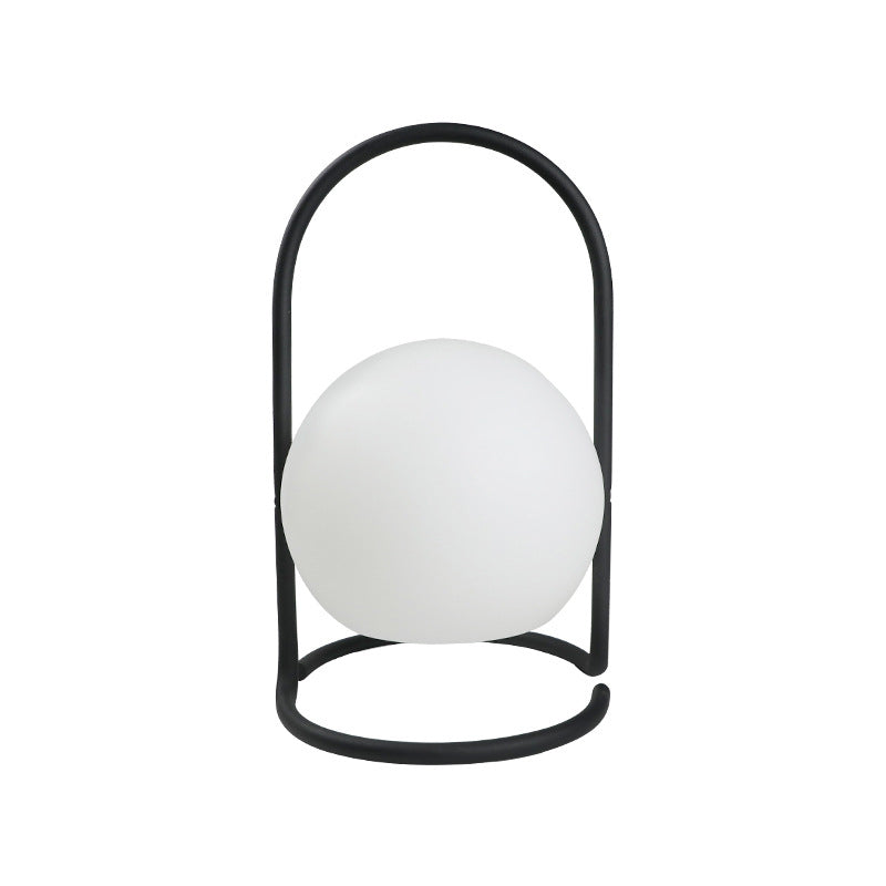 Lampe de table LED suspendue rechargeable en forme de boule, œuf, cube, cylindre en métal nordique contemporain pour chevet 
