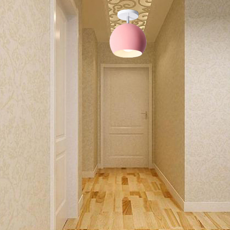 Moderne minimalistische Macaron runde Globus Eisen 1-Licht Semi-Flush Mount Deckenleuchte für Wohnzimmer 