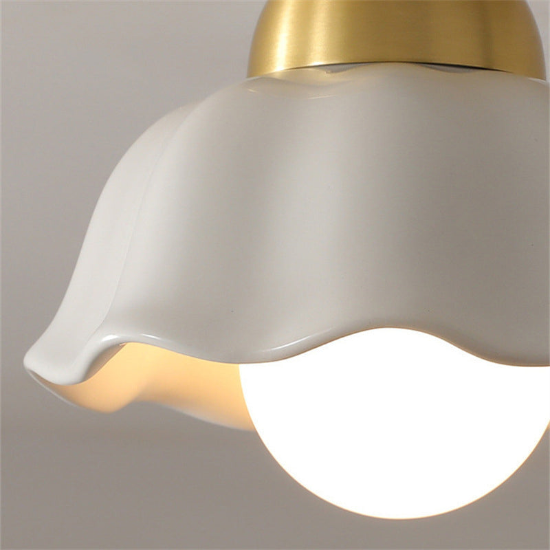 Luz de techo semiempotrada de 1 luz con flor de cerámica de cobre minimalista moderna para pasillo 