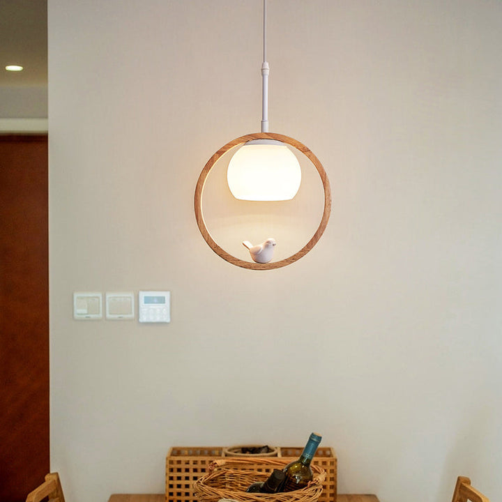 Zeitgenössische skandinavische runde Vogel Holz Glas 1-Licht Pendelleuchte für Wohnzimmer 