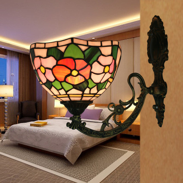 Lámpara de Aplique de Pared de 1 Luz con Vidrio de Tiffany Tradicional de Flor de Aleación de Zinc y Hierro para Sala de Estar 