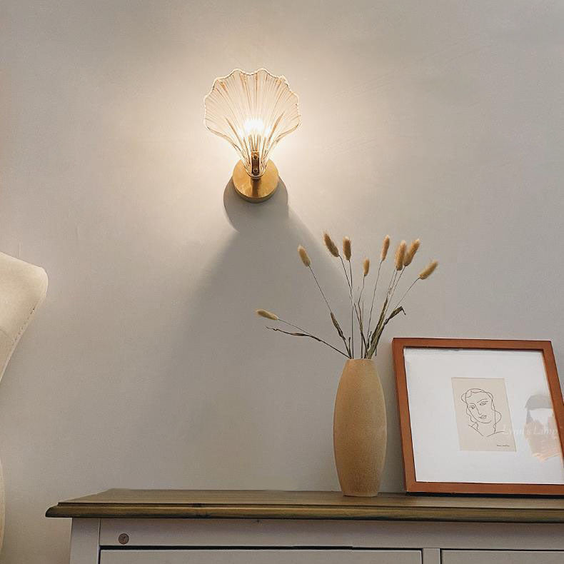 Zeitgenössische kreative Schale aus Kupferglas 1-Licht-Wandleuchte für das Schlafzimmer 