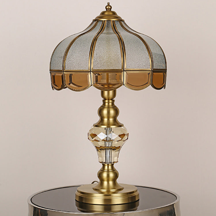 Zeitgenössische Luxus-Regenschirm-Kupfer-Kristallglas-1-Licht-Tischlampe für Schlafzimmer 