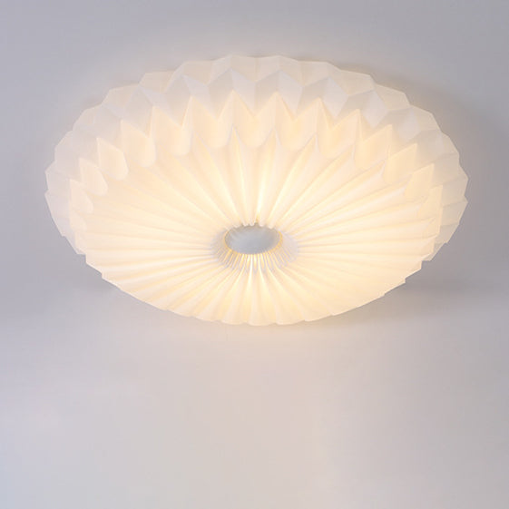 Luz de techo empotrada LED redonda de metal acrílico con pliegues de simplicidad moderna para dormitorio 
