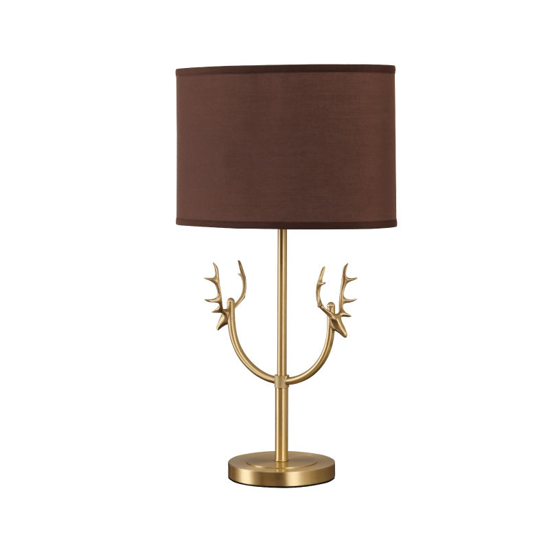 Lámpara de Mesa de 1 Luz con Pantalla de Tela Retro Contemporánea y Cilindro de Latón con Ciervo para Mesita de Noche 