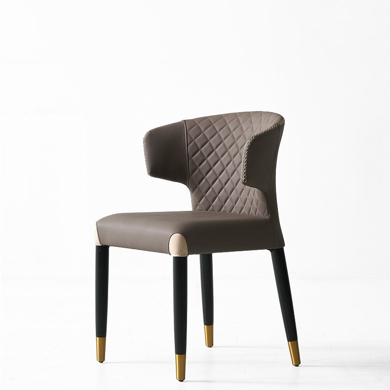 Chaise de salle à manger avec dossier en bois à peau de microfibre minimaliste moderne en acier au carbone et éponge avec arc carré 