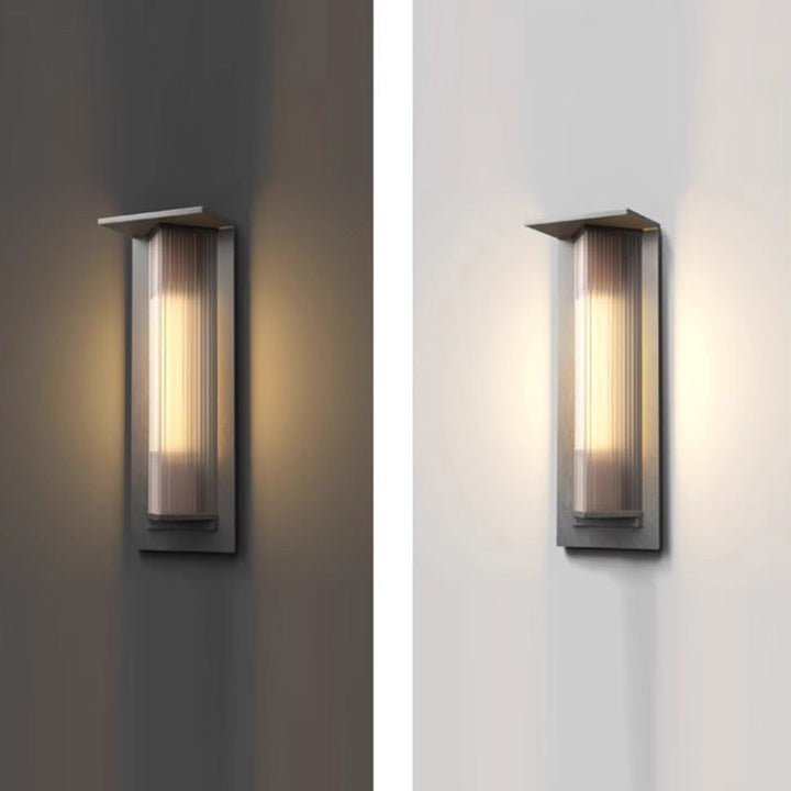 Lámpara de Aplique de Pared Exterior LED de Prisma Triangular de PC de Vidrio de Acero Inoxidable Solar Impermeable de Simplicidad Moderna para Jardín 