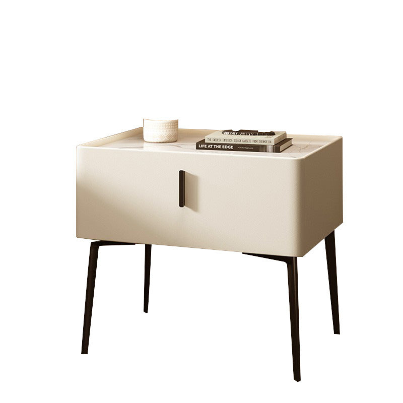Zeitgenössischer skandinavischer rechteckiger Holz-Leder-Kohlenstoff-Legierungsnachttisch mit 1 Schublade und kabelloser Handy-Ladestation für das Bett 