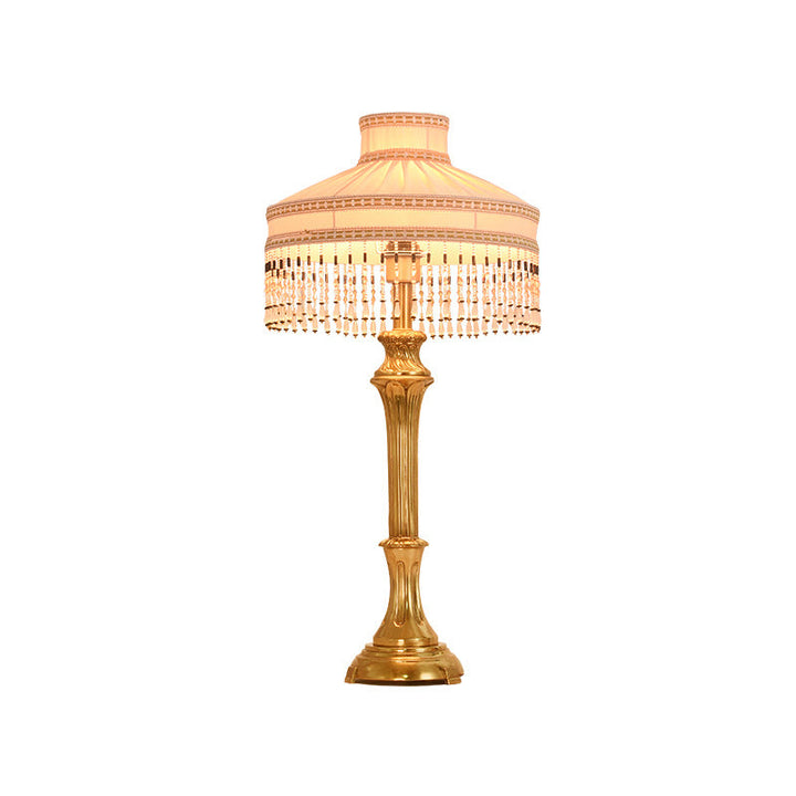 Zeitgenössische Luxus-Tischlampe aus Stoff mit rundem Schirm und Messingsockel, 1 Licht, für das Home Office 