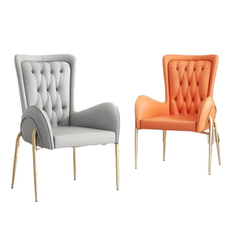 Moderna silla de comedor de lujo cuadrada curva de PU cuero terciopelo hierro con respaldo y brazo para comedor 