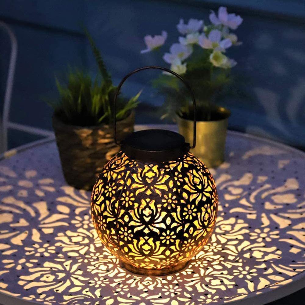 Moderne Art Deco Solar Wasserdichte Aushöhlen Blip Runde Laterne Eisen LED Outdoor Licht Für Garten 