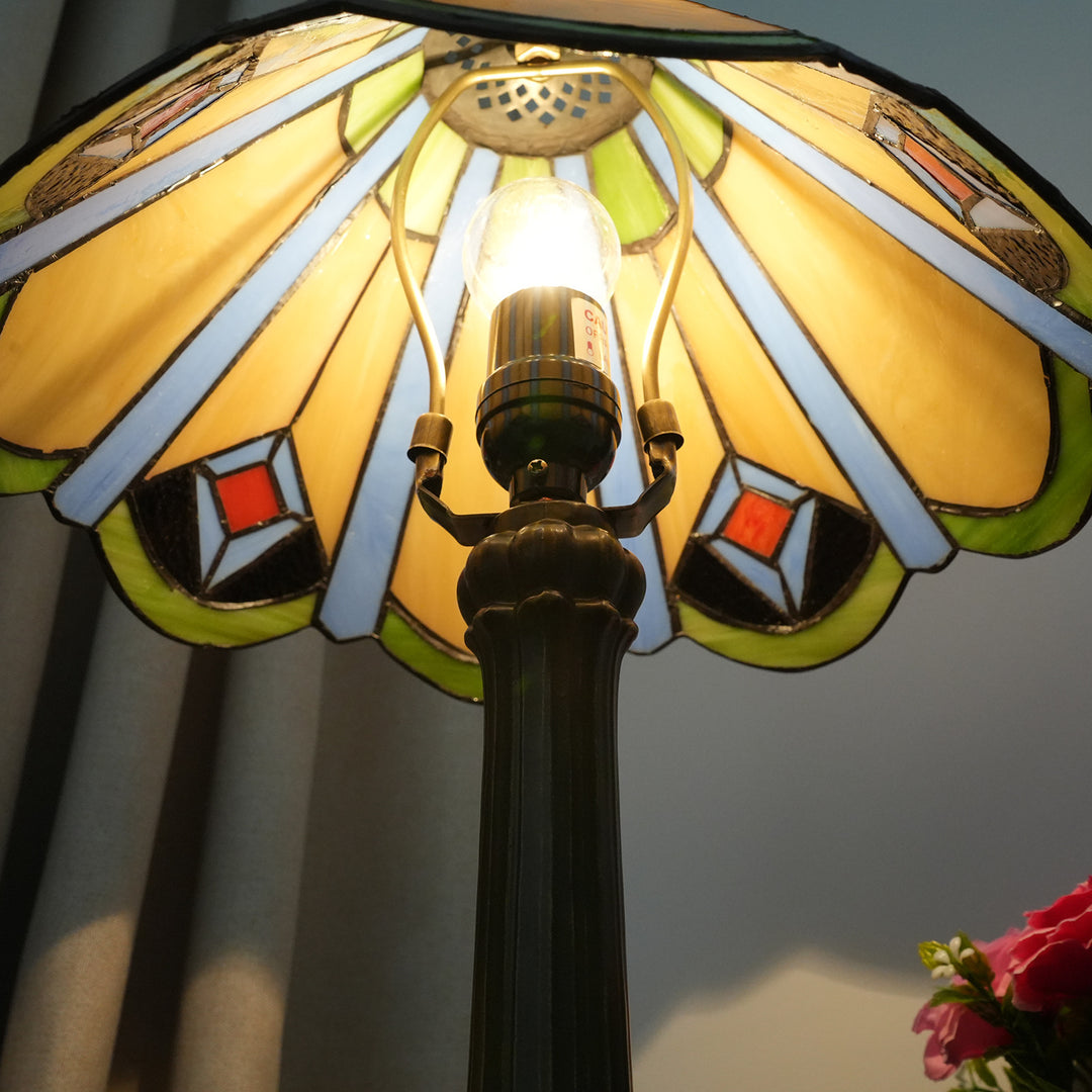 Lampe de table traditionnelle Tiffany conique en alliage d&
