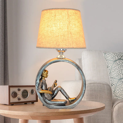 Zeitgenössische kreative runde Mädchen Jungen Harz Stoff 1-Licht Tischlampe für Wohnzimmer 
