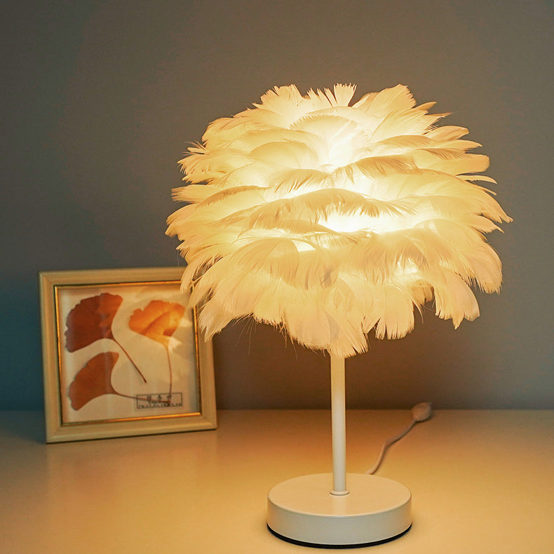 Lámpara de Mesa USB LED Creativa Contemporánea con Plumas para Dormitorio 