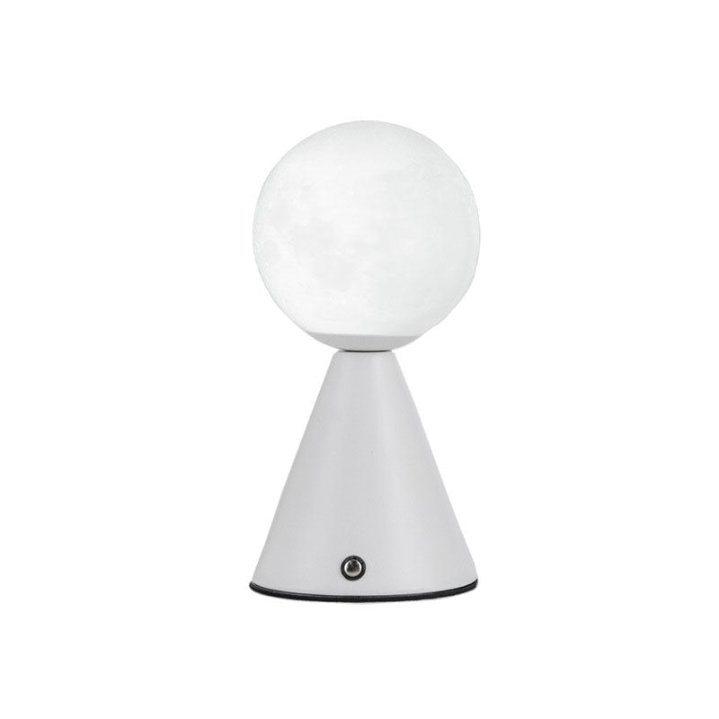 Lampe de table rechargeable LED à boule conique en fer nordique contemporain PIA pour chevet 