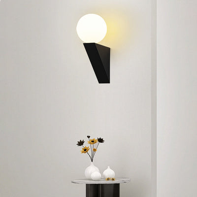 Moderne minimalistische Dreieck Orb Eisen Kunststoff 1-Licht Wandleuchte Lampe für Wohnzimmer 