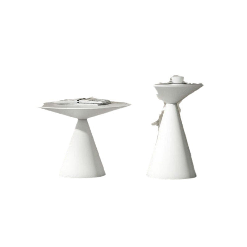 Moderner minimalistischer runder Kegel-Aluminium-Metall-Beistelltisch 1-stufig für das Wohnzimmer 