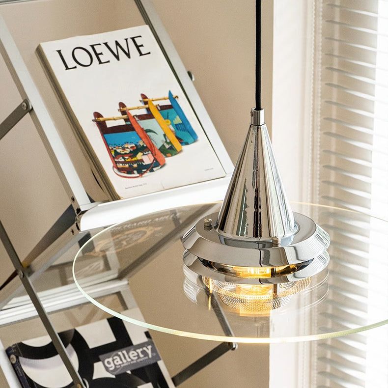 Zeitgenössische nordische runde fliegende Untertasse Kegel Hardware Glas 1-Licht Pendelleuchte für Wohnzimmer 