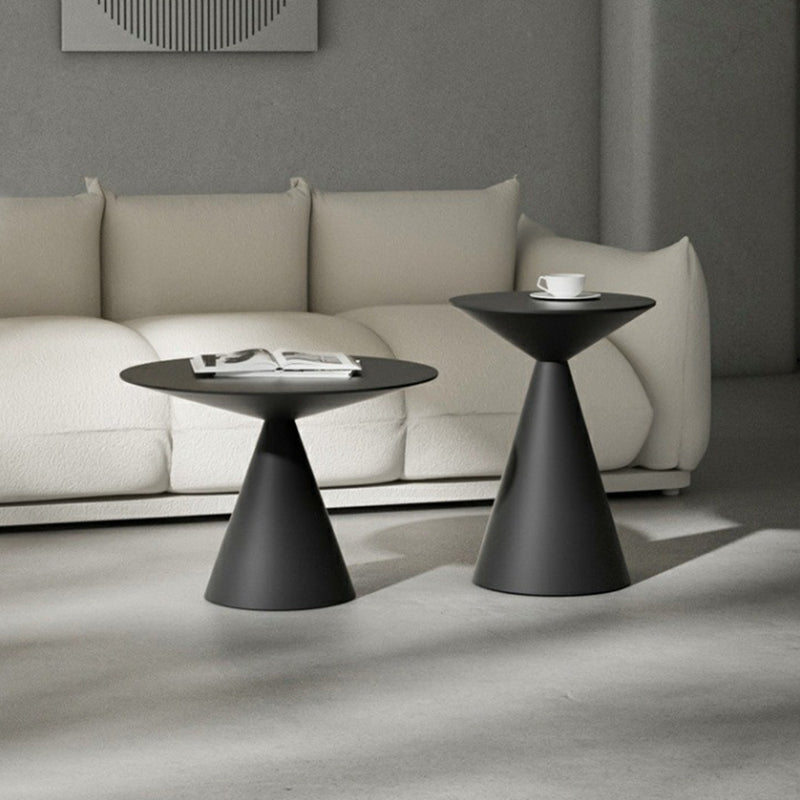 Moderner minimalistischer runder Kegel-Aluminium-Metall-Beistelltisch 1-stufig für das Wohnzimmer 