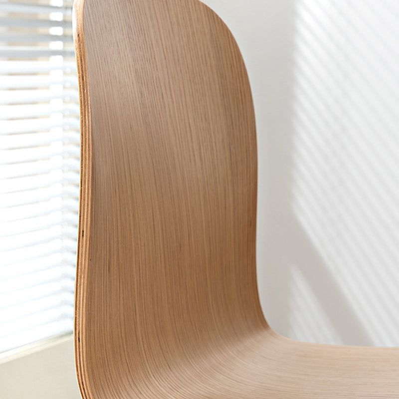 Chaise de salle à manger contemporaine nordique en bois massif avec dossier pour salle à manger 