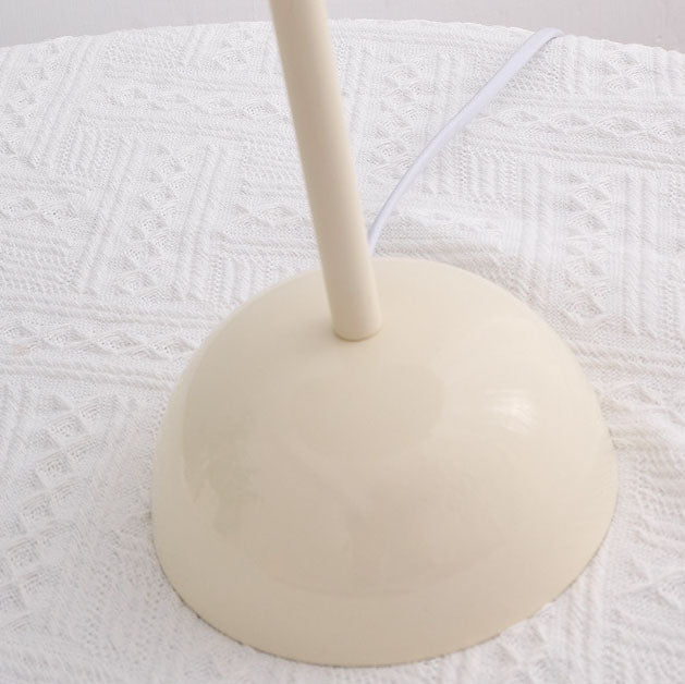 Moderne minimalistische Tischleuchte mit Schleifenglocke im Creme-Ton und LED 