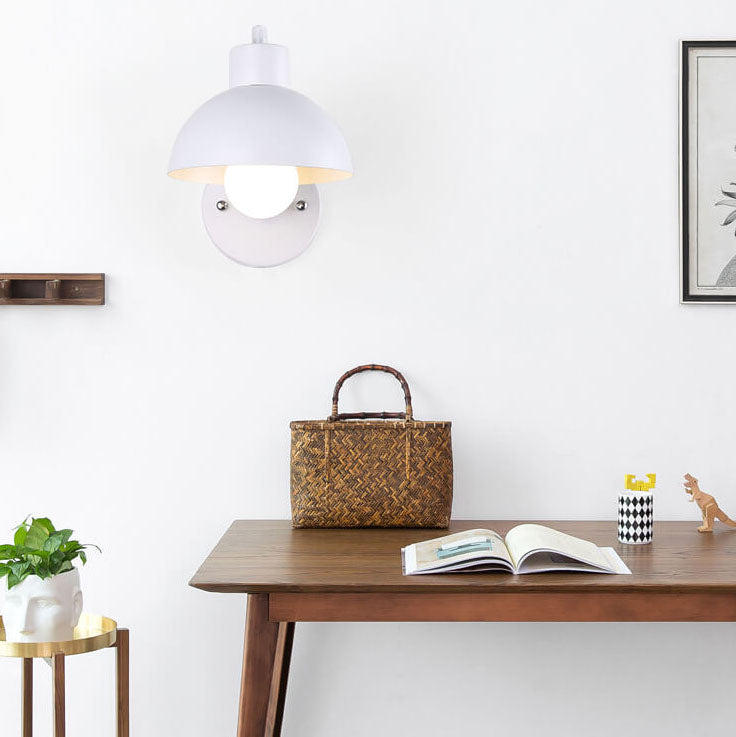 Lámpara de Pared de 1 Luz con Brazo de Madera Ajustable en Semicírculo de Hierro Nórdico Moderno 