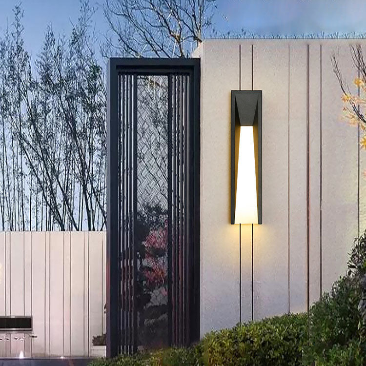 Lámpara de Aplique de Pared LED de Cuboide de Acero Inoxidable Impermeable Industrial Contemporáneo con Pantalla de Acrílico para Patio Exterior 