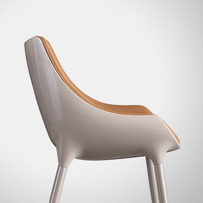 Chaise de salle à manger moderne en cuir de vache simplicité en acier éponge carrée avec dossier incurvé pour salle à manger 