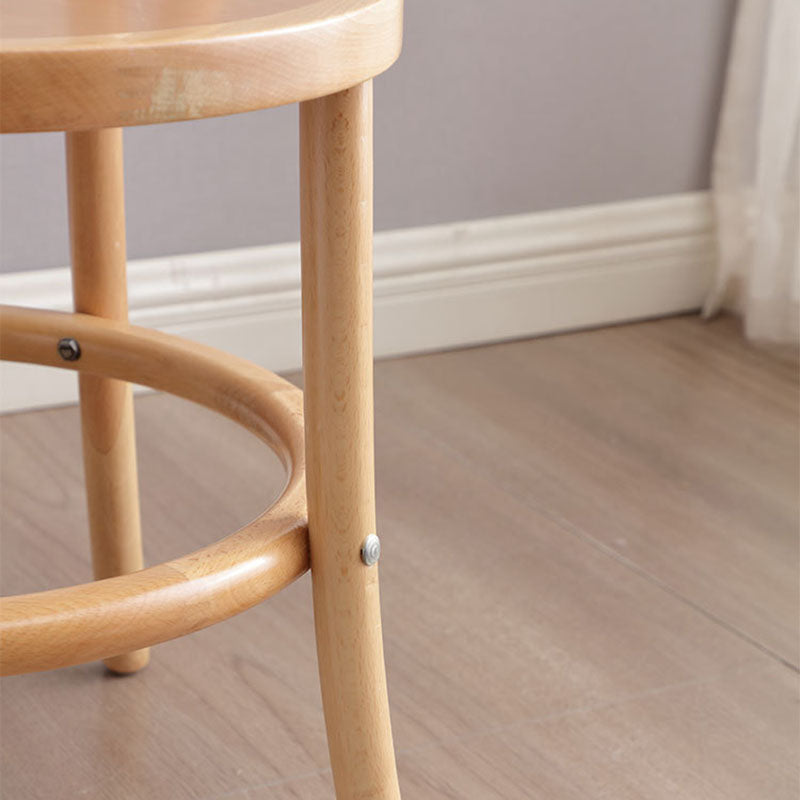 Traditionelle runde Vintage-Esszimmerstuhl-Rückenlehne aus zylindrischem Lindenholz mit Rattan-Optik für das Wohnzimmer 