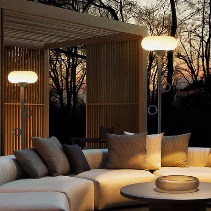 Lámpara de pie para exteriores con tira LED de acero inoxidable de simplicidad moderna solar para patio exterior 