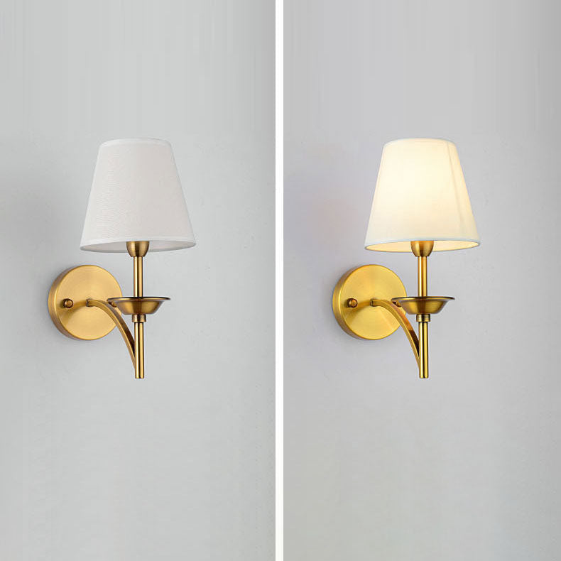 Applique murale moderne en fer de style milieu du siècle avec cylindre en tissu 1/2 lumière pour chevet 