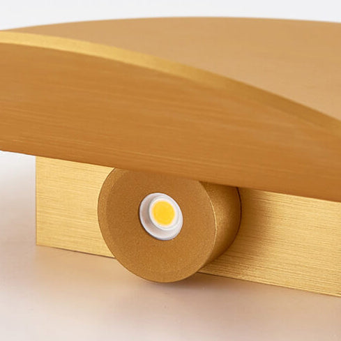 Dänische minimalistische Wandleuchte aus gebürstetem Aluminium mit gefaltetem LED-Disc 