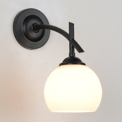 Applique murale 1 lumière avec abat-jour en verre sphérique en fer de simplicité contemporaine pour chambre à coucher 